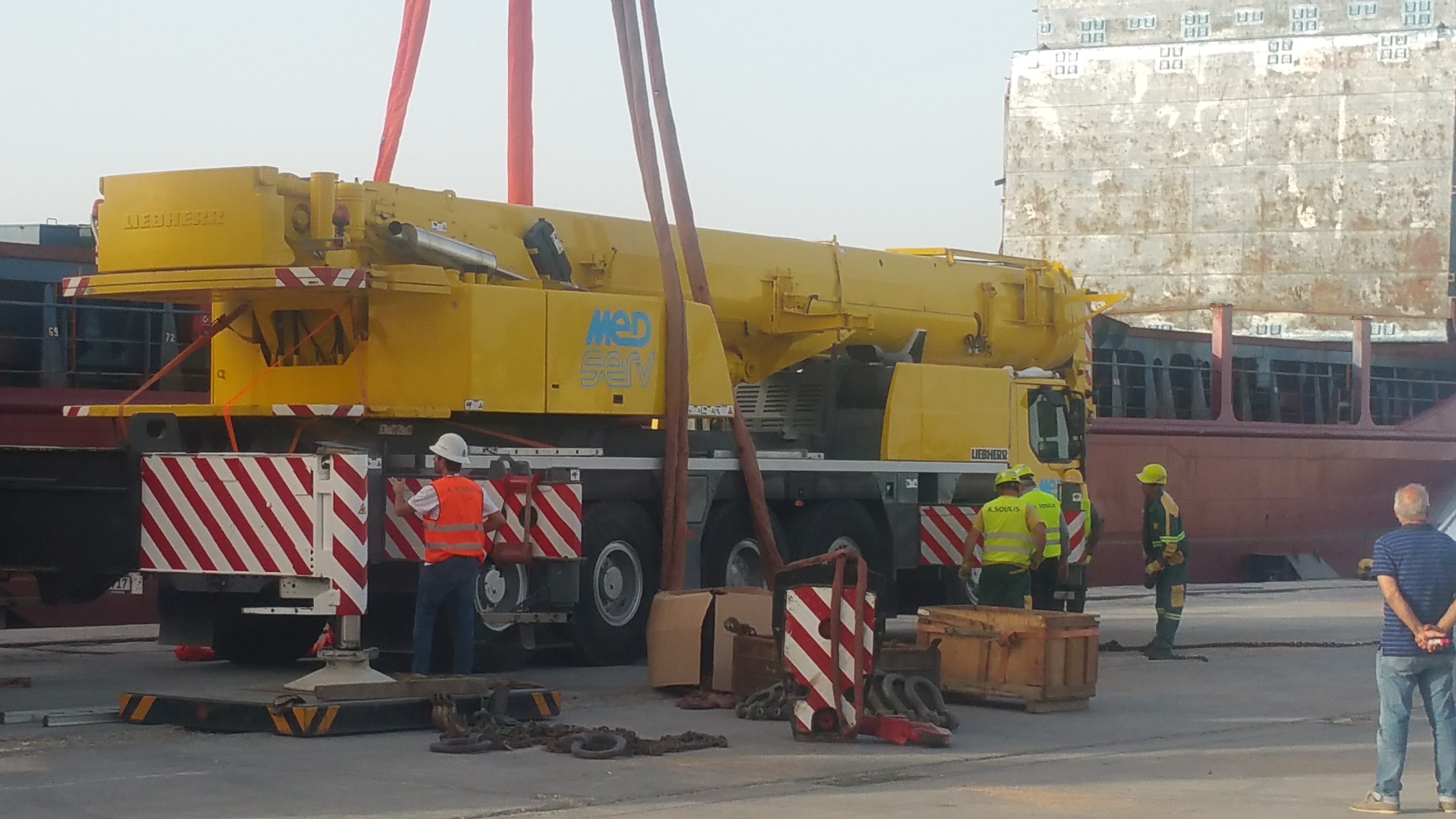 shipping of mobile crane and equipment (1)